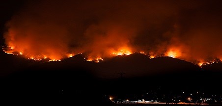 ארצות הברית: מאות שריפות בקליפורניה