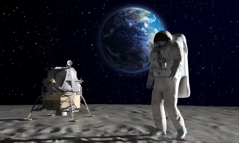 "הולכים על הירח" ב-45 דקות