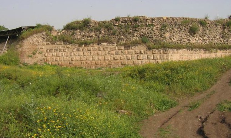 מְצָד עטרת, כרכום