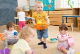 מדריך לגננת: לנוע בעולם מתנועע.