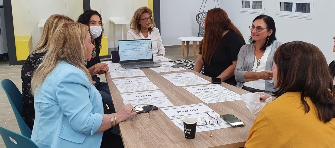רשות, פיקוח, שפ"י, שפ"ח, מנהלי בתי ספר ומכון דמוקרטי