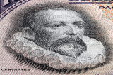 על הסופר ויצירתו