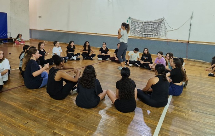 פעילות יום גיבוש ז-י"ב- תיכון חדרה מאת איוית ליבנה, רכזת מגמת המחול תיכון חדרה