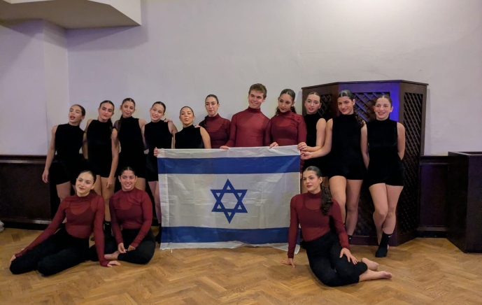 מגמת המחול תיכון הרטוב