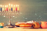 העברית חוגגת חנוכה