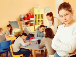 אירוע בכיתה על רקע היעדרות ממושכת של תלמידה, מרכז הסימולציה