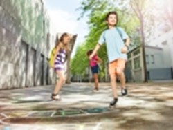 עיר חינוך: הסיפור של אדם ודניאלה,  המכון הדמוקרטי