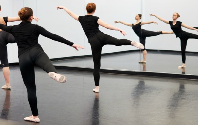 מחרוזת הרקדות ב