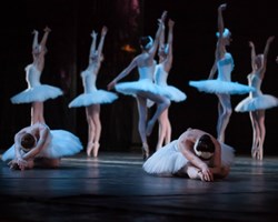 הבלט המלא – The Kirov Ballet