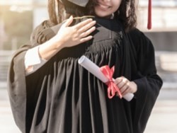 שיחה בין מורה והורה על ציונים: בתי המצטיינת! סרטון בערבית, מרכז הסימולציה