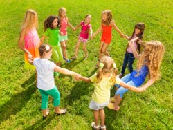 ריקודי עם בגני הילדים