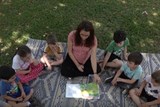 ילדים מתכננים פעילויות בעקבות ספר