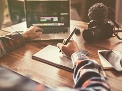 שוט ביי שוט – קשרי עריכה