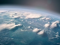 כמה גדולה האטמוספרה (כתוביות)