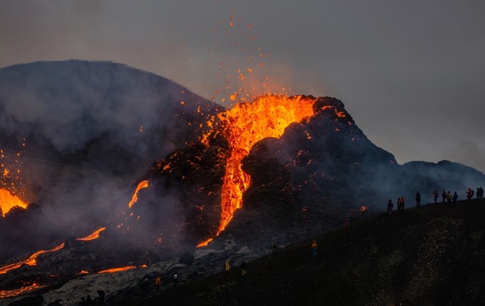 הר הגעש באיסלנד, N12