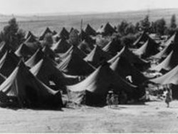 חדשות מהעבר, מבצעי העליות (דקה 0 עד  7.5)