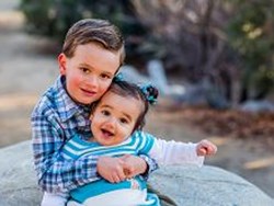 יש לי אח קטן