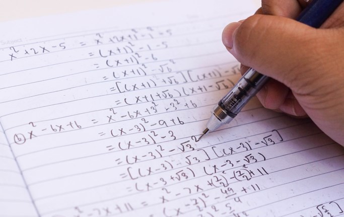 מתמטיקה לכיתה ח׳ - מערכת משוואות - השוואת מקדמים