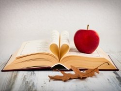 המתרגמת והעיתונאית מירי פז על חייה ויצירתה של שימבורסקה