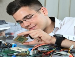 קוד ורובוטיקה בראי החברה