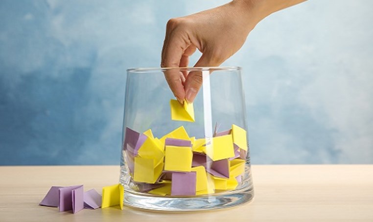 סיכום נושא באמצעות בוחן בהגרלה סיכום נושא באמצעות בוחן בהגרלה